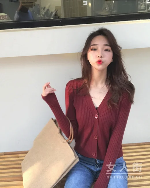别急着套大衣，选好针织开衫衬衣更美