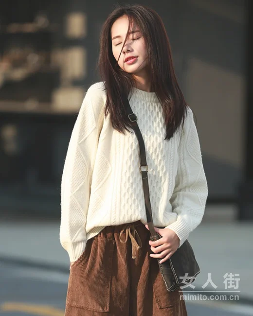 秋冬凹造型，针织衫让你美成小仙女