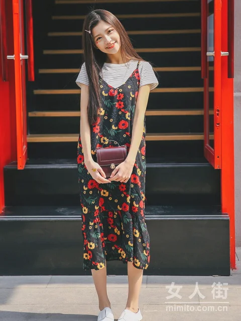 只知道内搭裙子的妹子 也太过时了吧！