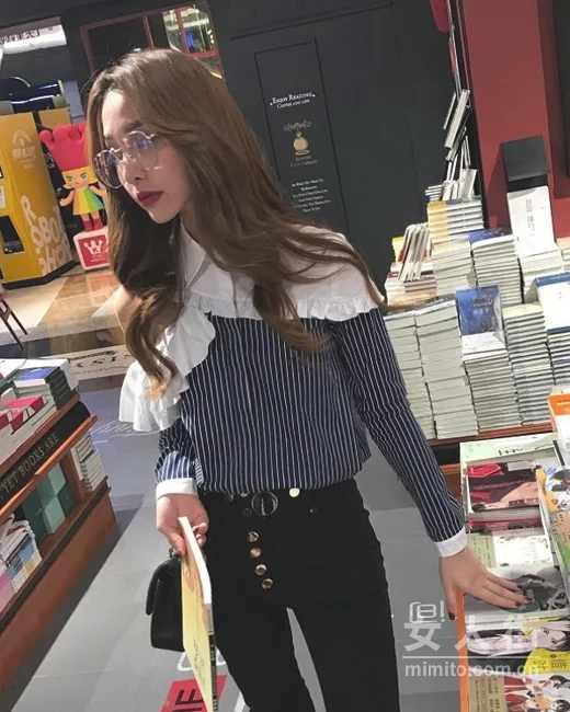 别急着套大衣，选好针织开衫衬衣更美