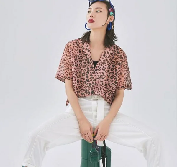 豹纹元素搭配示范，对女孩的致命诱惑
