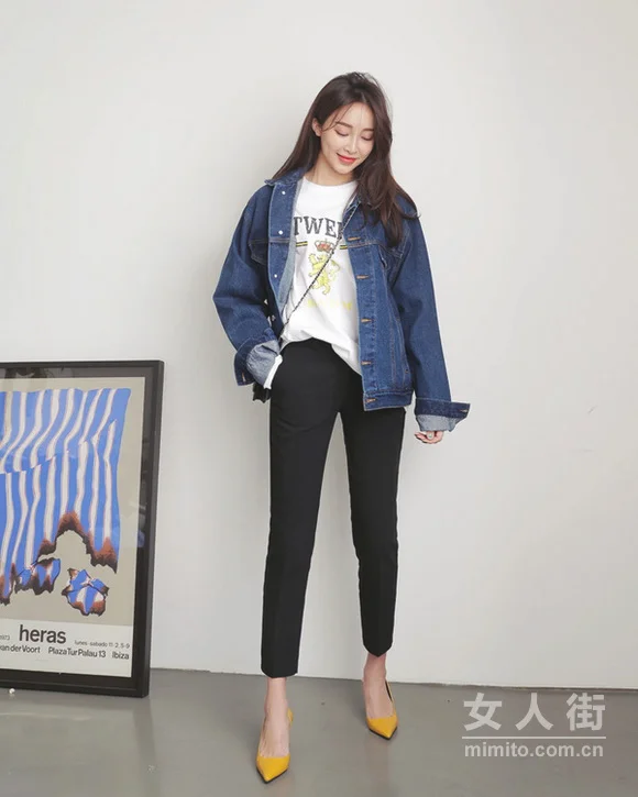牛仔外套怎么搭，时尚达人示范最新时尚搭配