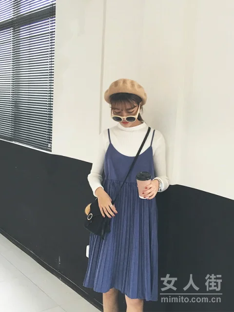 只知道内搭裙子的妹子 也太过时了吧！