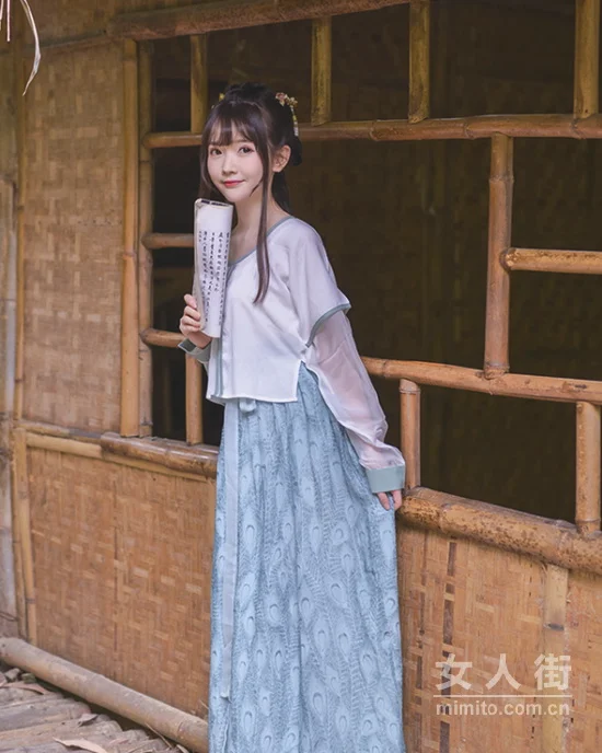 美少女的迷人韵味，谁说汉服不能日常化？