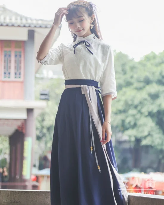 美少女的迷人韵味，谁说汉服不能日常化？