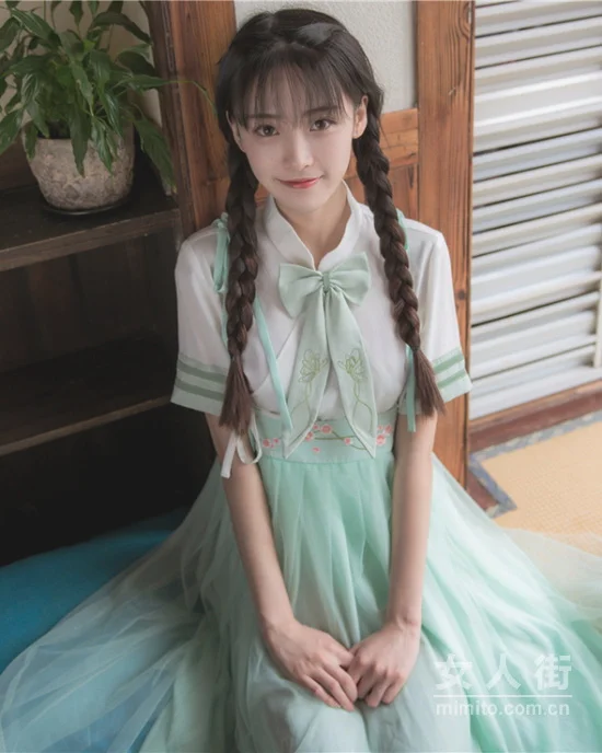 美少女的迷人韵味，谁说汉服不能日常化？
