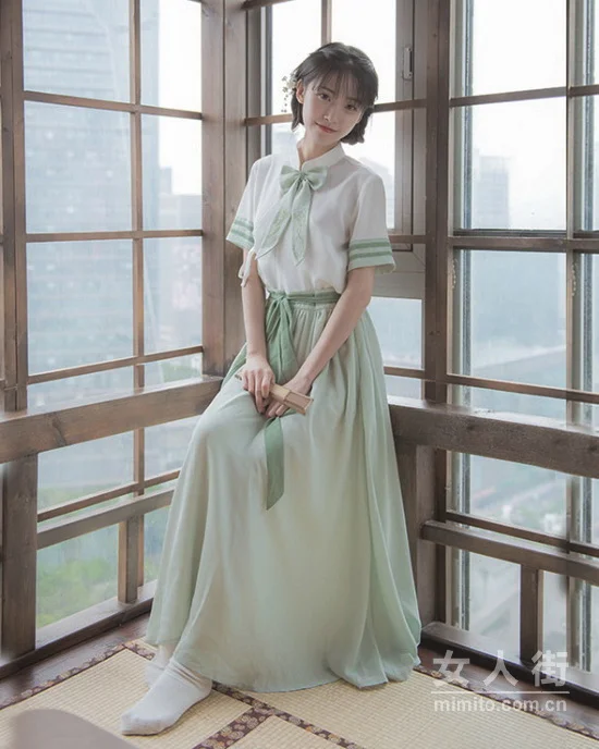 美少女的迷人韵味，谁说汉服不能日常化？