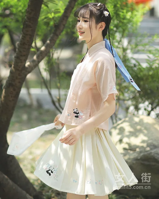 美少女的迷人韵味，谁说汉服不能日常化？