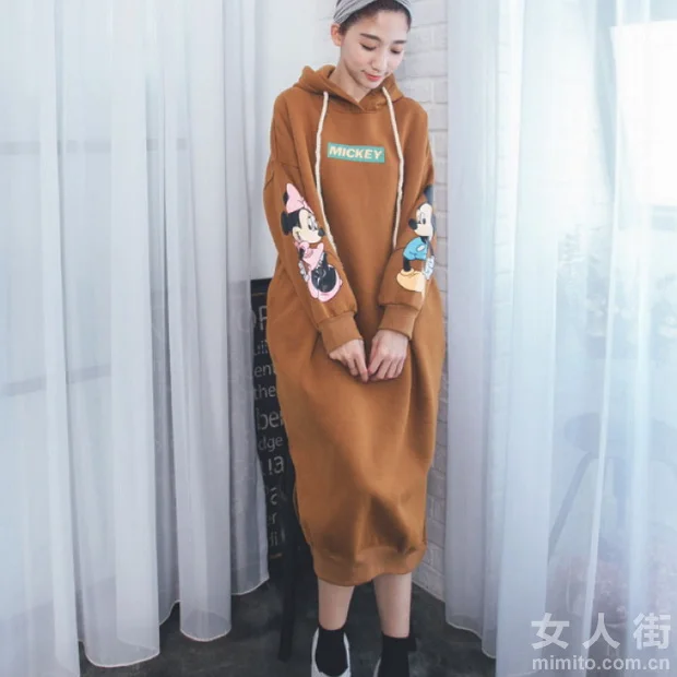 女生的潮范卫衣,冬日穿搭还得靠它