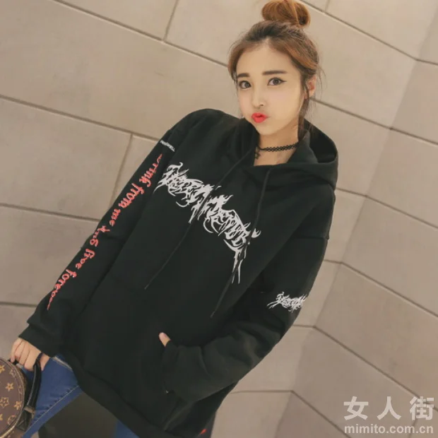 女生的潮范卫衣,冬日穿搭还得靠它