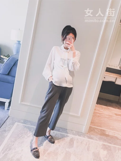 孕妇时尚穿搭，孕妇裤给肚子留点空间！