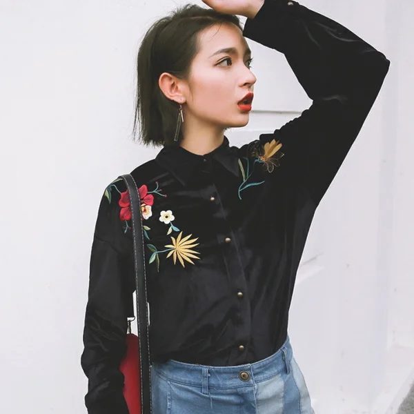 女神的薄衬衫穿搭，轻盈好看特撩人