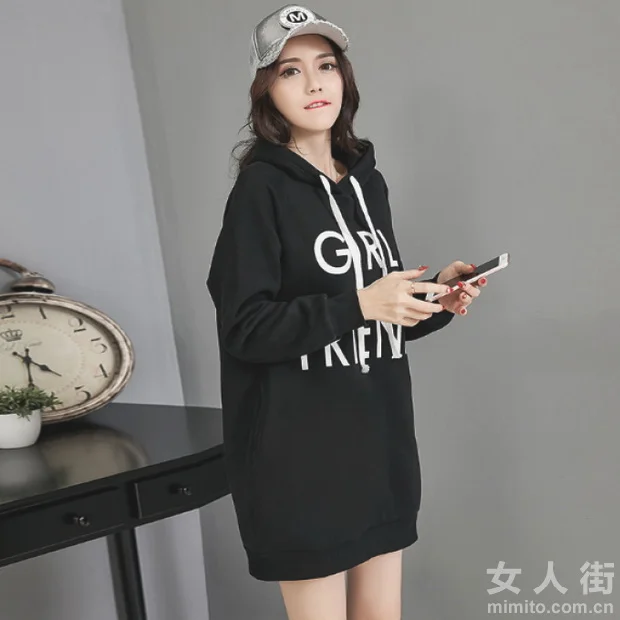 女生的潮范卫衣,冬日穿搭还得靠它