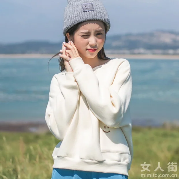 女生的潮范卫衣,冬日穿搭还得靠它