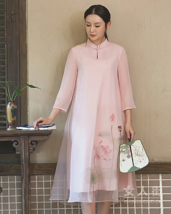 中式复古连衣裙，尽显中国女性韵味