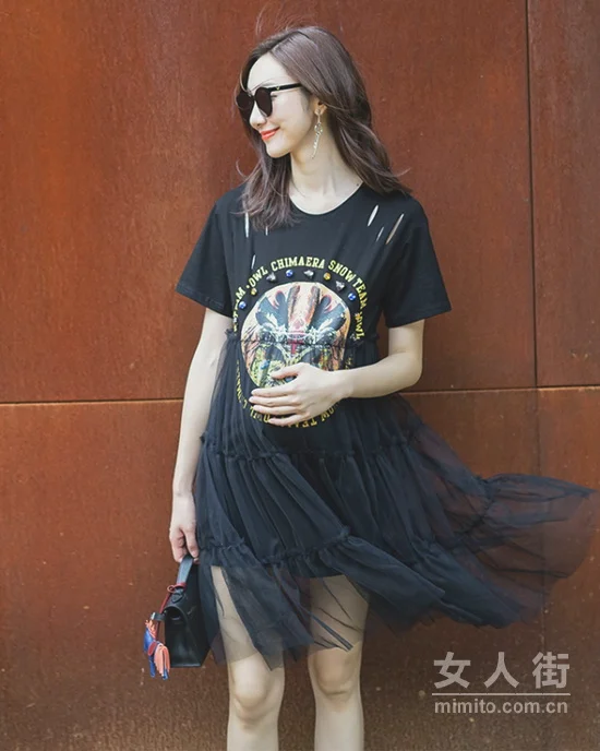 怀孕就成大妈？不输网红的孕妈美裙