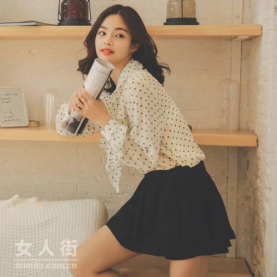 无短裙不夏天，秀出美腿去撩汉！