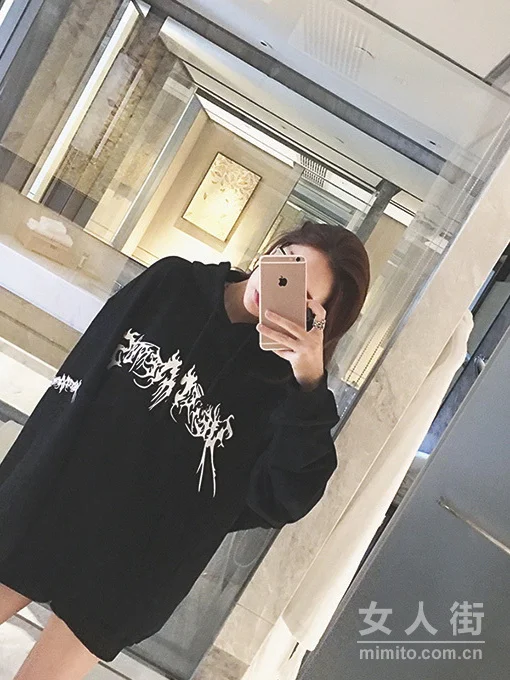 这些BF风的长袖卫衣怎么看都漂亮！