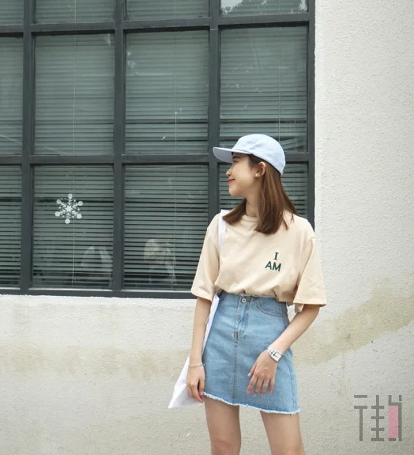 看大长腿!最显大长腿的“迷你裙穿搭”