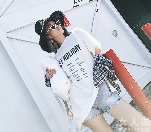 时髦洋气的百搭T恤，你的潮流必备