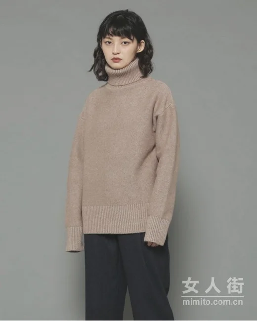 保暖与优雅兼具，针织衫的搭配示范