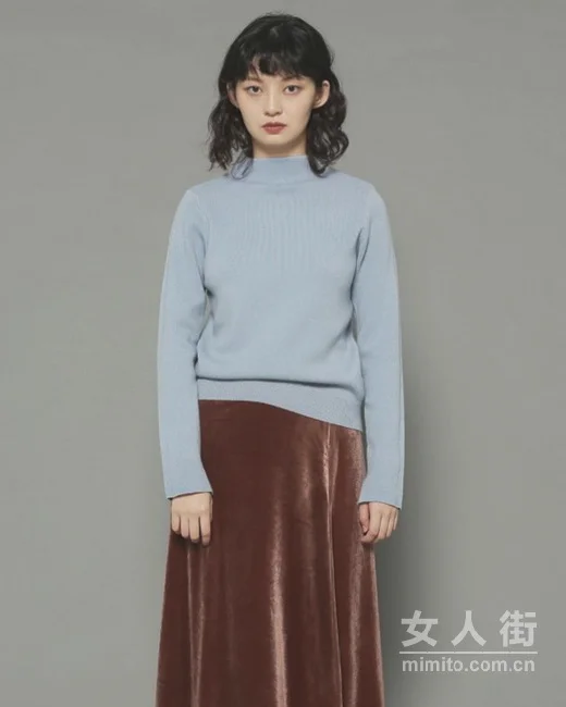 保暖与优雅兼具，针织衫的搭配示范