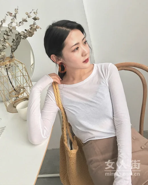 万能的打底衫，入秋怎么搭都好看