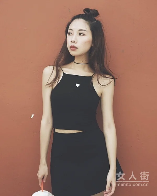 天啦噜，背心又出来“作妖”了