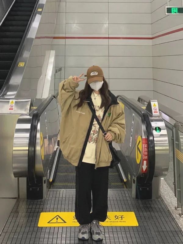 又甜又酷！小个子女生秋冬穿搭示范