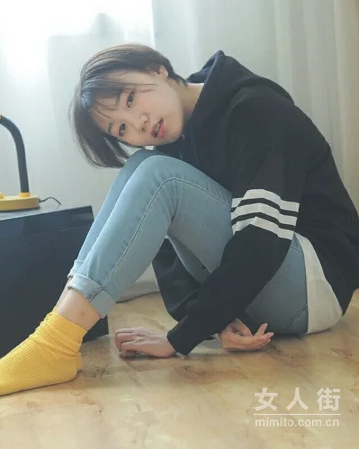 卫衣新模式已开启，如何把时髦穿身上？