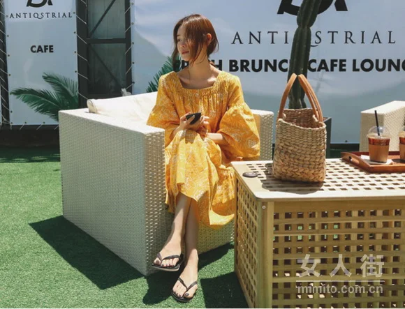 俏皮荷叶边美裙,性感空前绝后