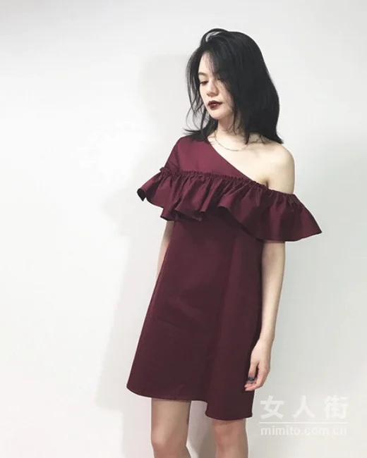 俏皮荷叶边美裙,性感空前绝后