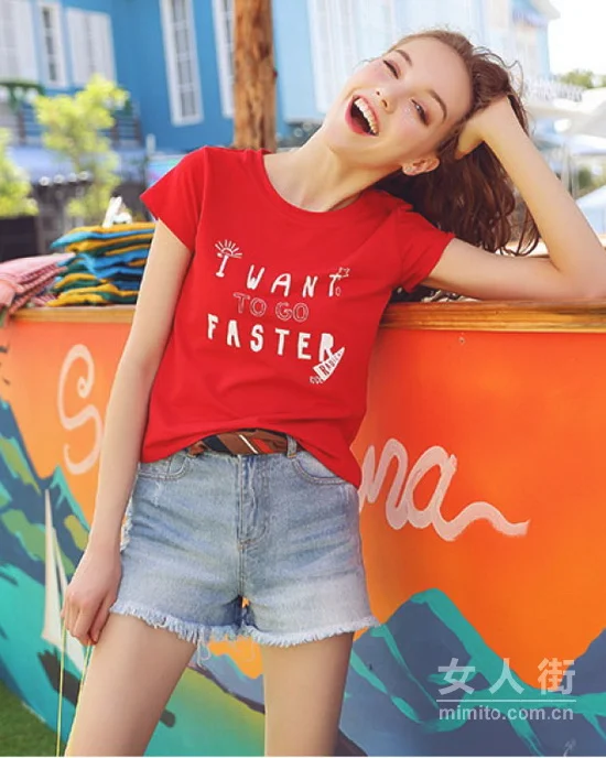 问君能有几多Tee？还是Slogan T最潮流！