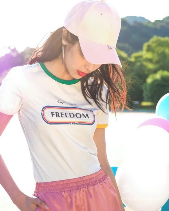 问君能有几多Tee？还是Slogan T最潮流！