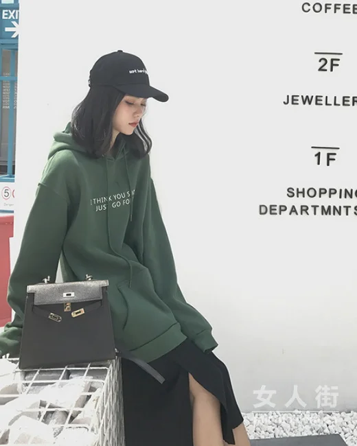 时尚的卫衣搭配示范，小仙女们GET！