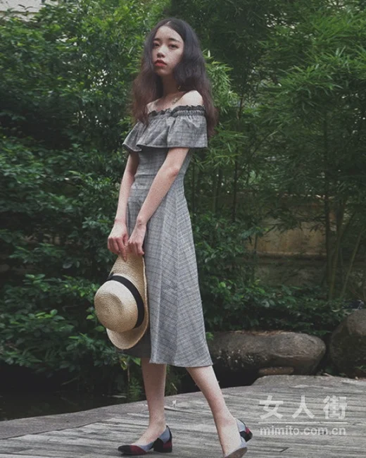 俏皮荷叶边美裙,性感空前绝后