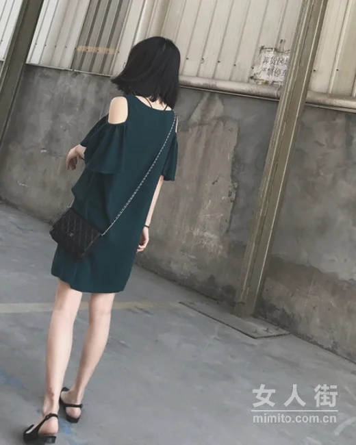 俏皮荷叶边美裙,性感空前绝后