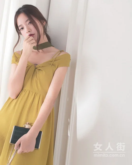 俏皮荷叶边美裙,性感空前绝后