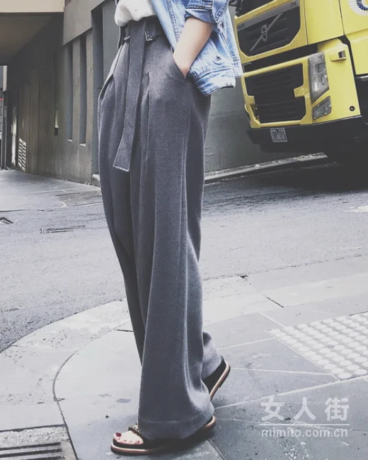 玩转初秋穿搭，时尚界万能的灰色