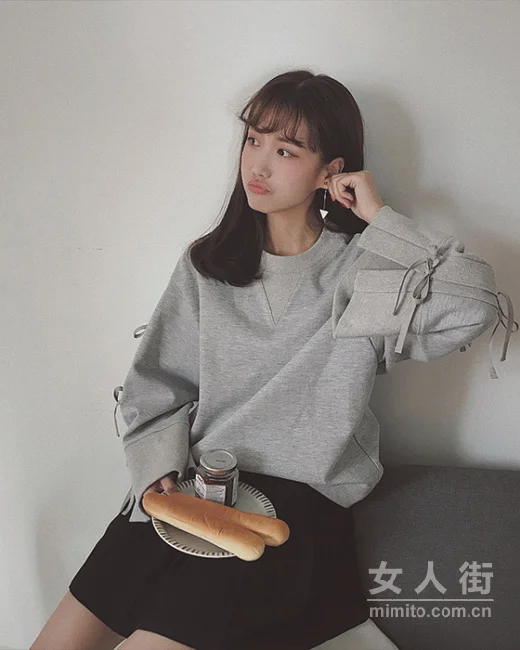 玩转初秋穿搭，时尚界万能的灰色