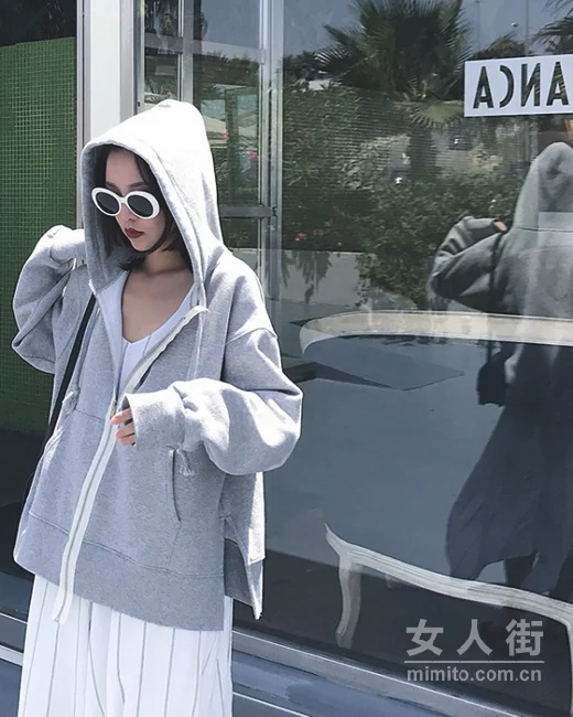 玩转初秋穿搭，时尚界万能的灰色