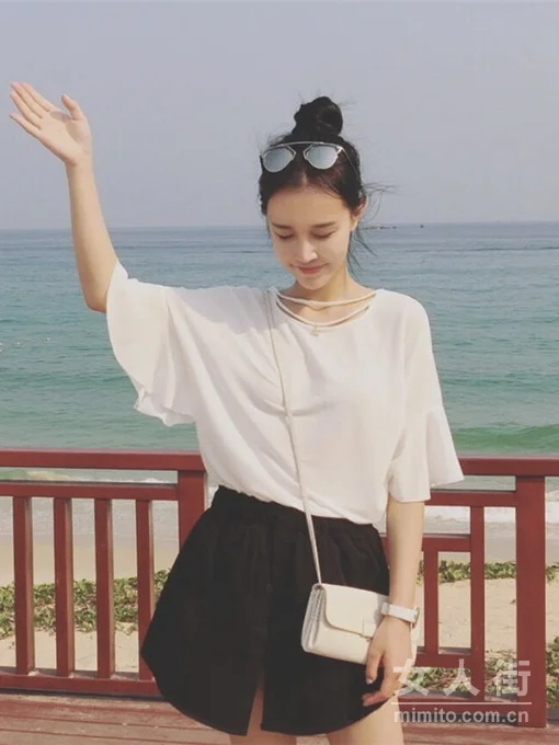 给我一件打底Tee，我能搭配一整个夏天！