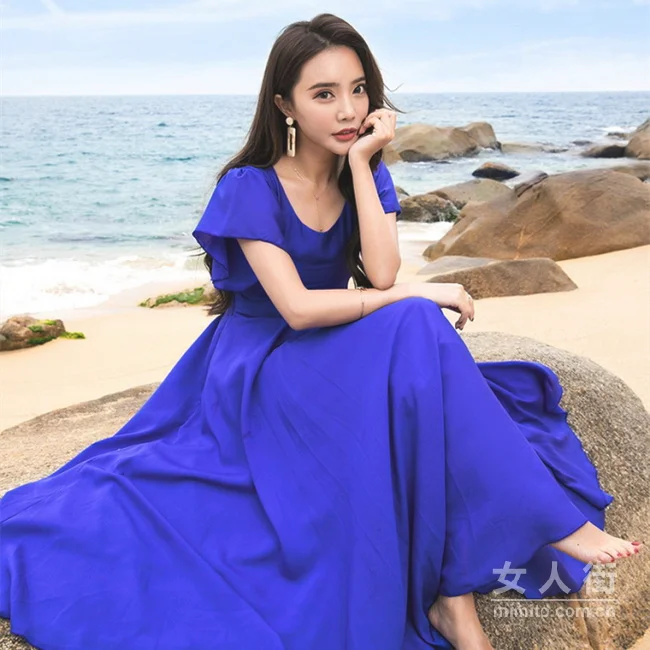 连衣裙要按体形选，巧妙穿搭才时尚