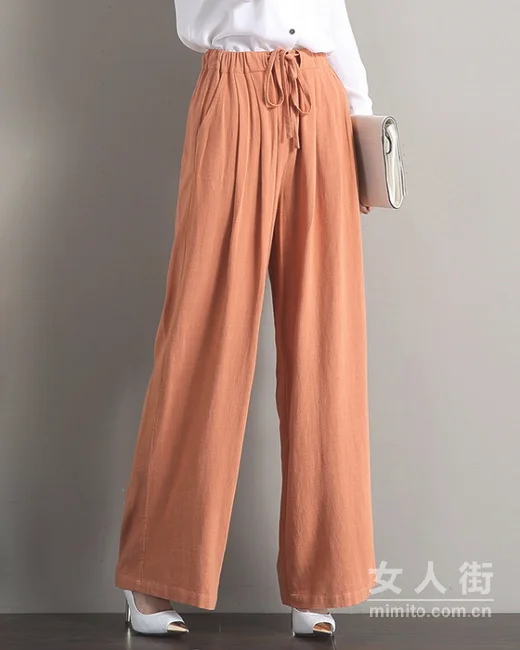 露脐上衣和阔腿裤，达人都爱的搭配