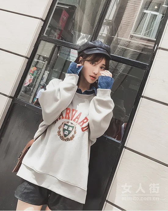 妹纸们的减龄神器,简单卫衣万能搭