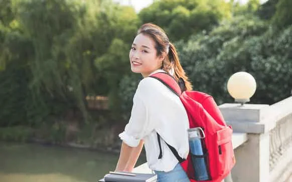 服装设计专业前景如何