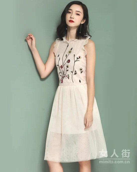 拒绝千篇一律，连衣裙要有点小惊艳