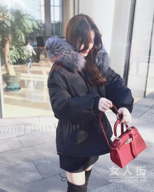 超大毛领时尚搭配,应对冷空气降温天