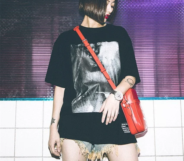 今夏流行指南，欧美风T恤的百变风格