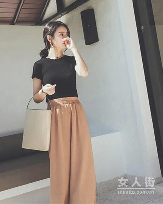 简约T恤衫，秀出盛夏好穿搭